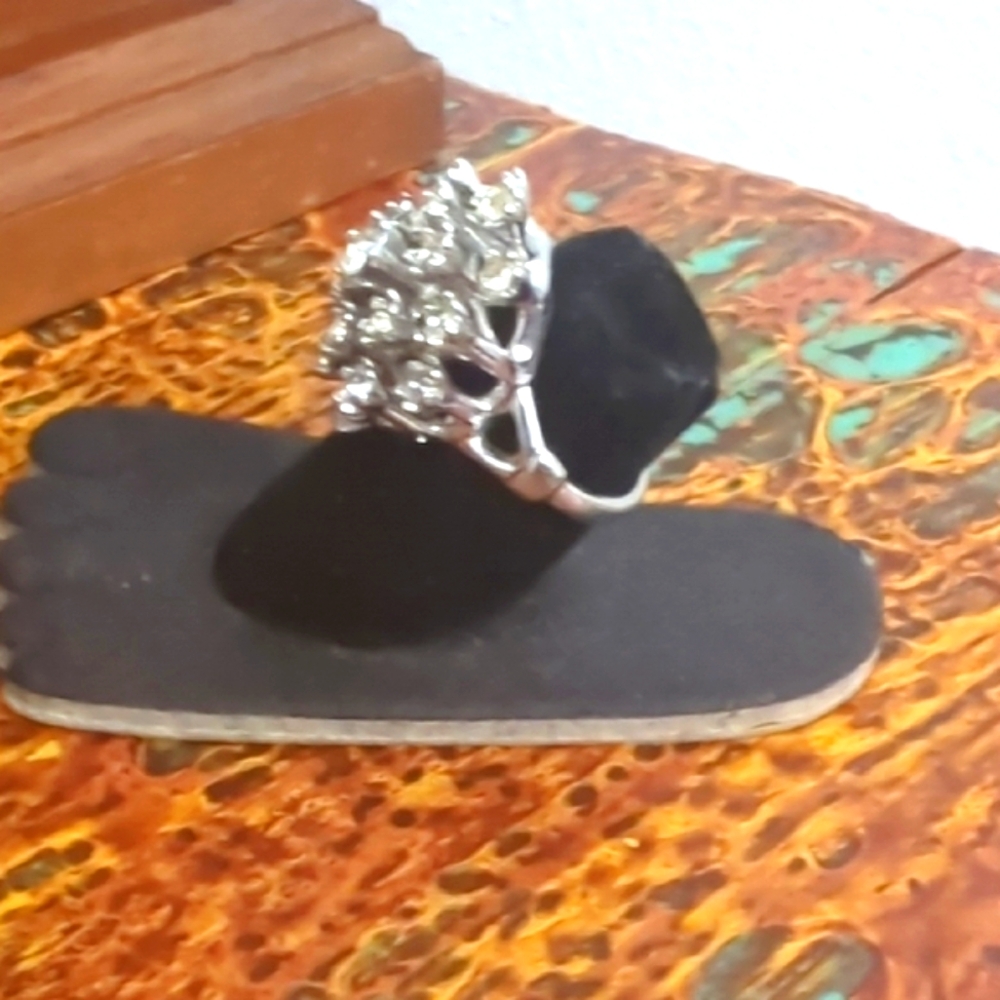 Vintage Austrian Crystal Snowflake Cluster Cocktail Ring | 18K HGE Electroplate - Picture 7 of 8